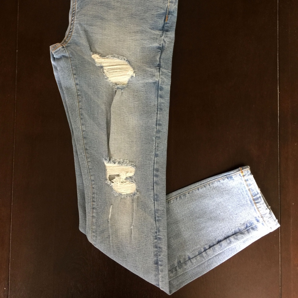 👖Distressed & Stretchy Skinny Jeans 👖 - Picture 8 of 8